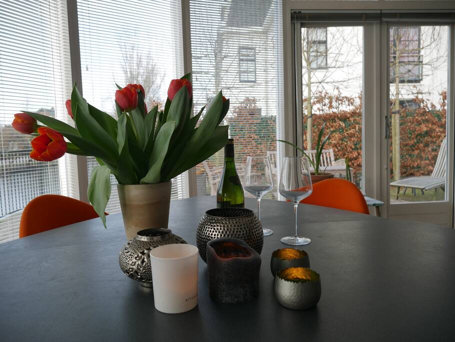 Uitzicht vanaf de keukentafel