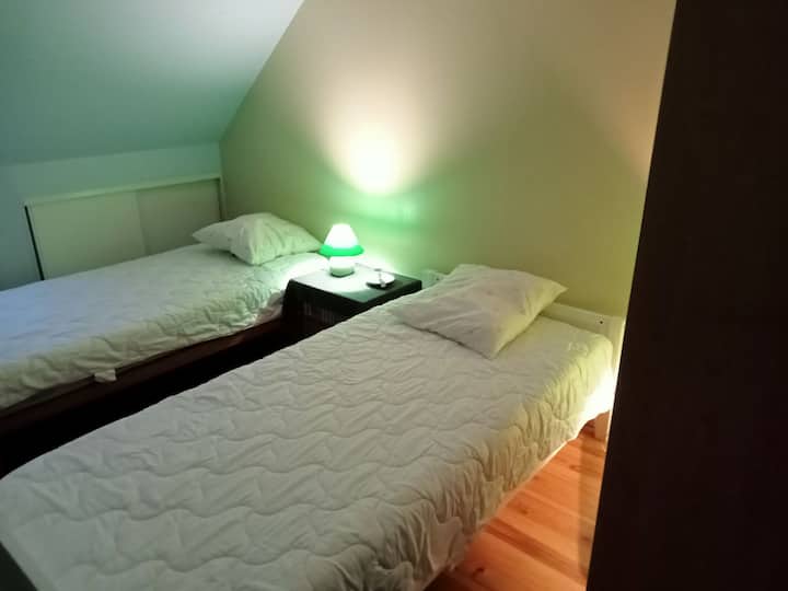 Chumba cha kulala vitanda 2 vya mtu mmoja