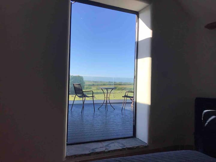 Výhľad zo spálne 1 na balkón