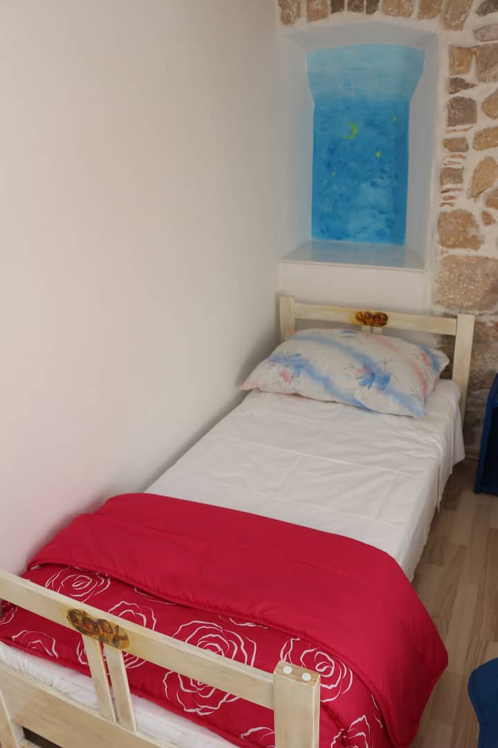 غرفة النوم 2