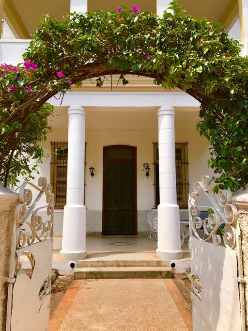 Villa Loreto, quintal principal.
