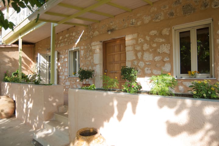 Listing in Lefkadas