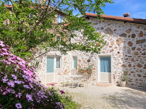 large quiet cottage with sunny terrace