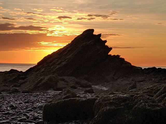 Waters Edge Bay of Fundy St. Martins/West Quaco