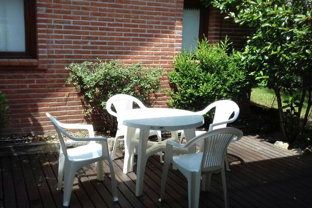 Deck-exteriror