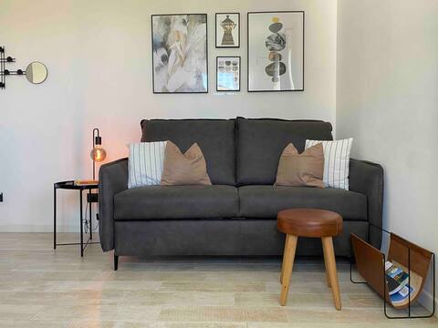 Annuncio Airbnb popolare: Bright renovated apartment "Ale's Corner" a Sirmione