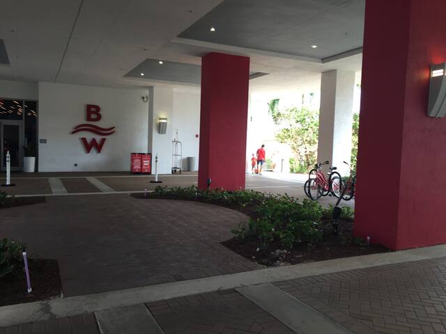 DEPARTAMENTO 2 CUARTOS 2 BAÑOS DE LUJO EN MIAMI gallery image 2