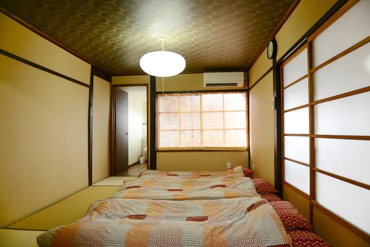 นอนหลับฝันดีในฟูกนอนที่สะดวกสบายของเรา