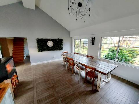 Spacious, with a swimming pool, facing the sea.