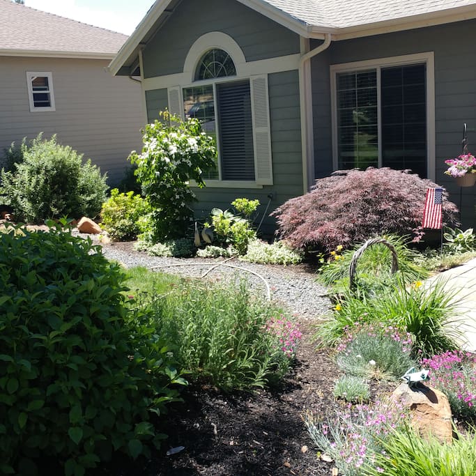 Front Yard entry