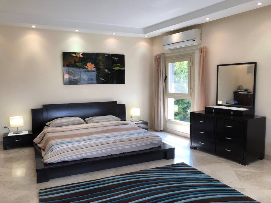 King sized bed