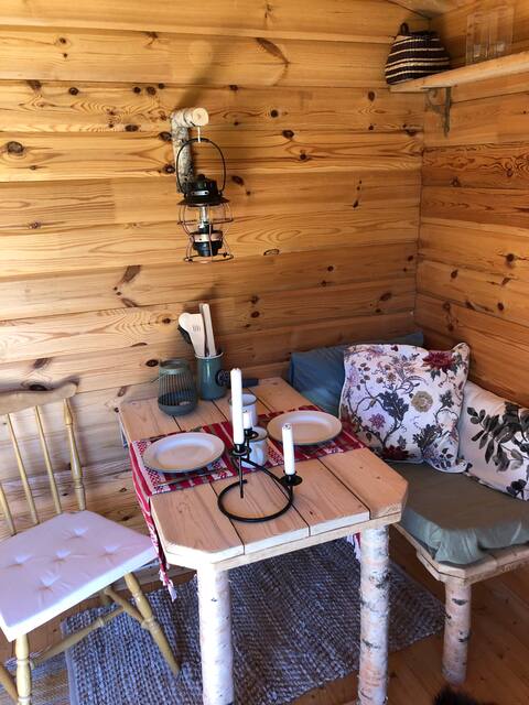 Top Airbnb: Cozy Swedish stuga surrounded by nature in Örebro