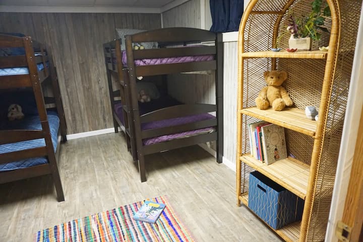 Bunk bed room