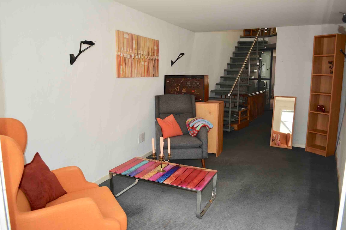 Successful Airbnb property: Large, bright old town apartment in Basel