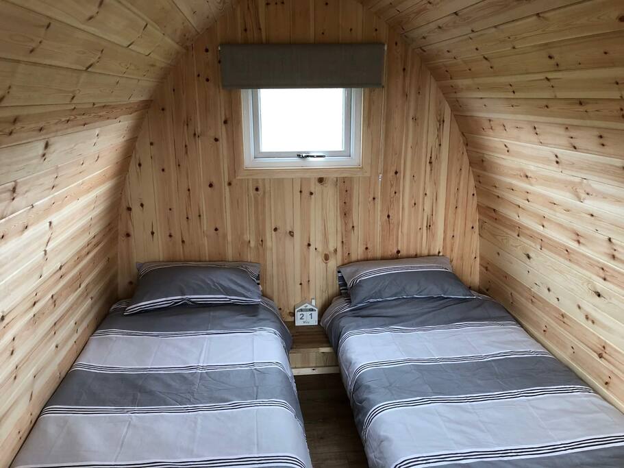 2 Single Beds (Double Pod)