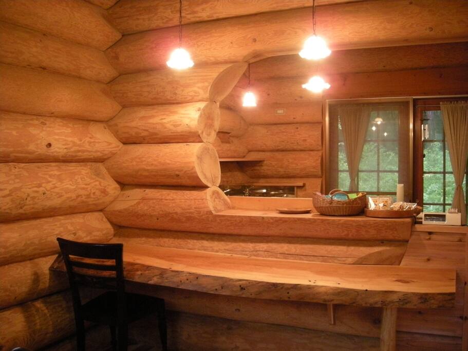 キッチン前のカウンター
