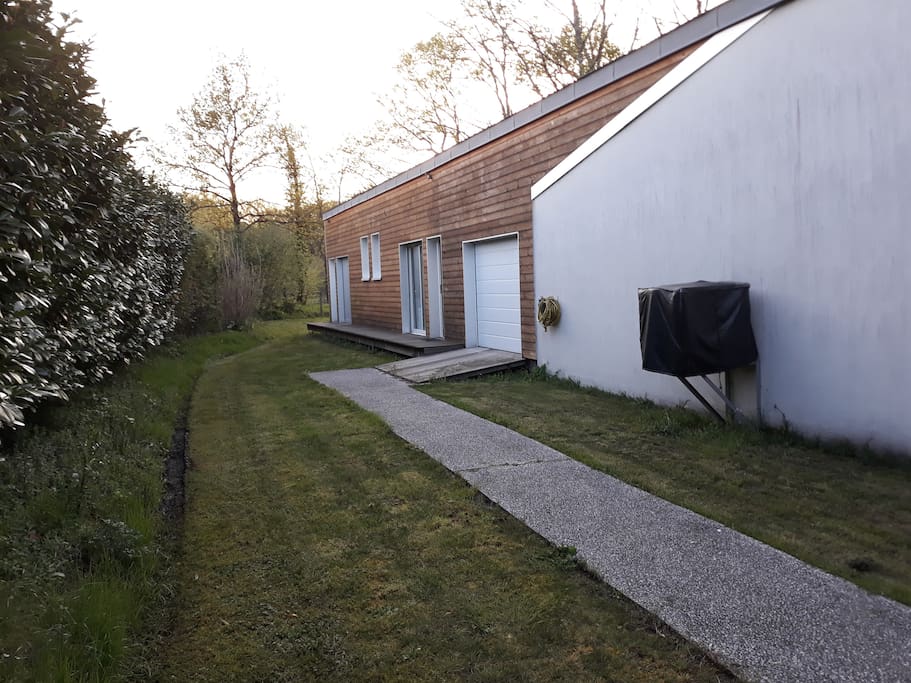 Accès privé pour les studios.