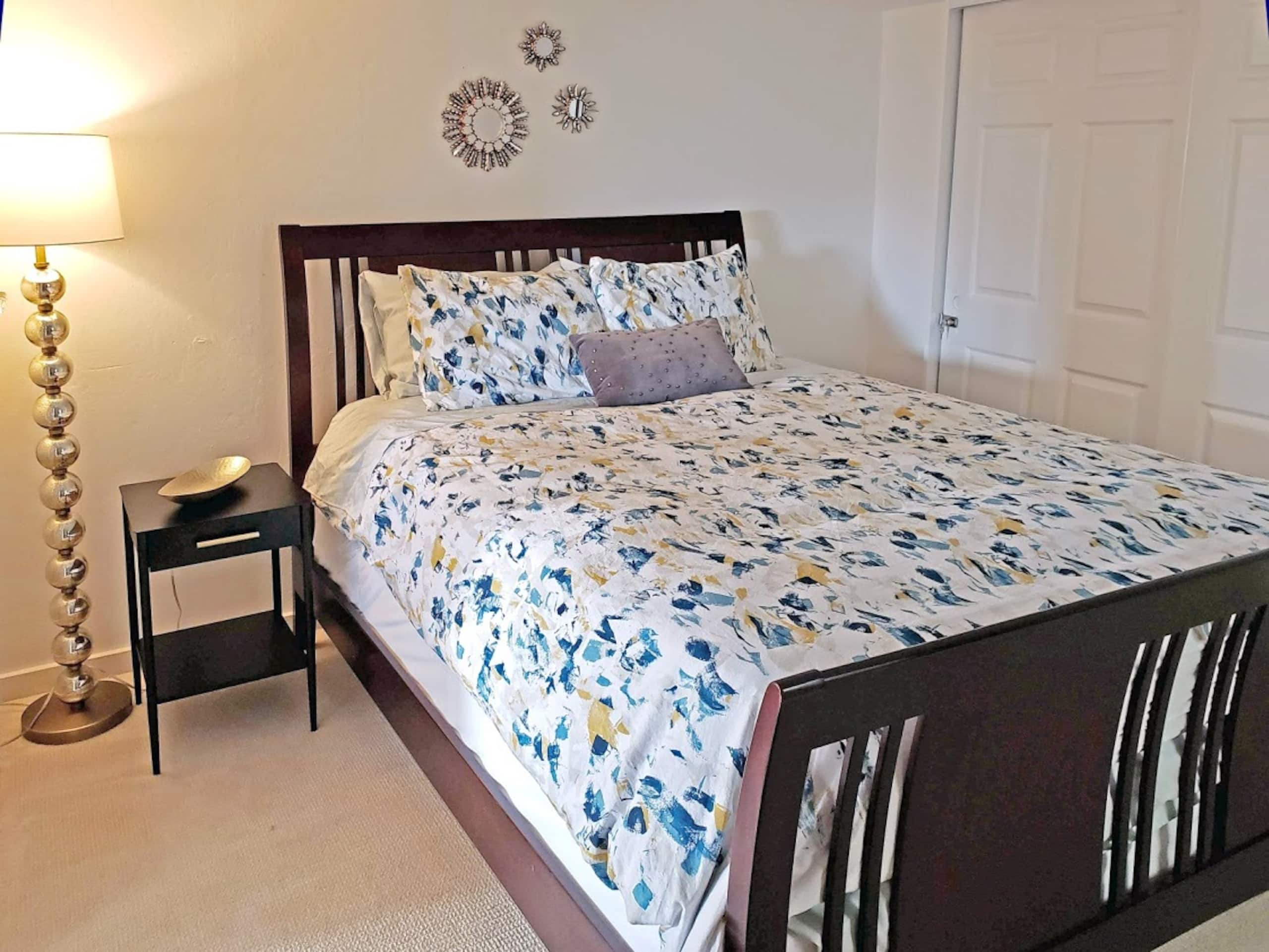 Home in San Francisco · ★4.88 · 1 bedroom · 2 beds · 1 bath - Image 3