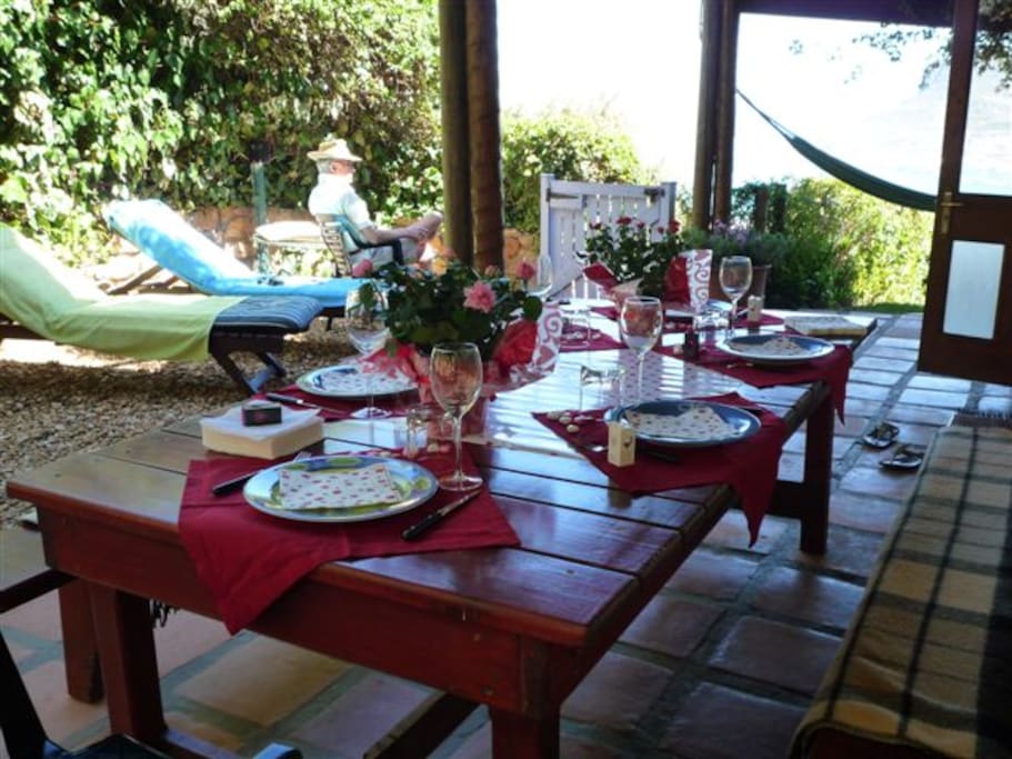 Alfresco dining while enjoying seaviews