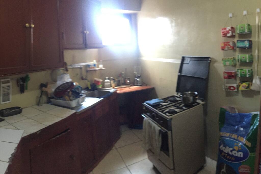 Área de alimentos, cocina, refrigerador, etc.