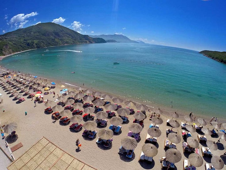 Exclusive, sandy beach apartment Rafailovici 3&4