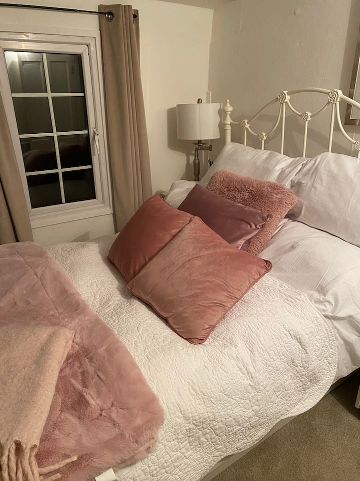 საძინებელი 1