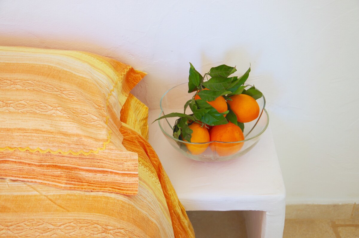 Tehlová posteľ (1,60 m široká)