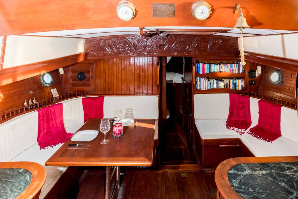 Saloon