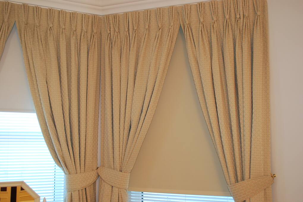 Blackout blinds