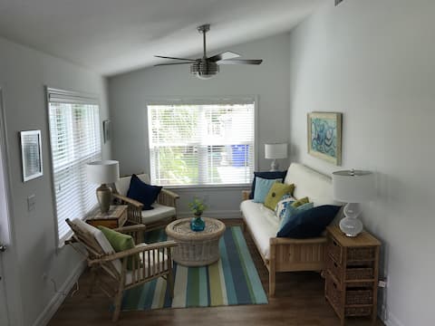 Top performing Airbnb: Driftwood Cottage by the Sea in Vilano Beach