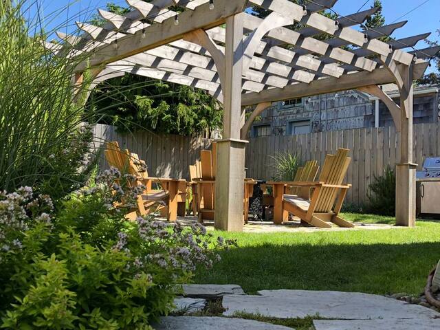 Charming one bedroom suite in Cannon Beach