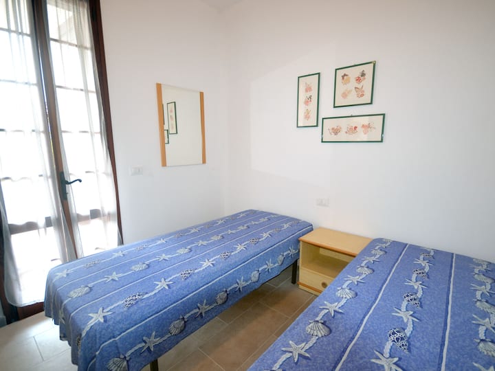 Chumba kilicho na vitanda 2 vya mtu mmoja