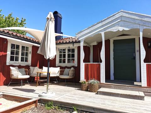 Charming and spacious guest house with a fireplace