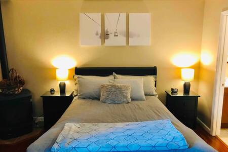 Mountain Shadows Studio, Heart of Mammoth Lakes