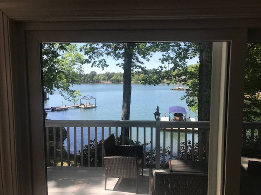 Azalea Cottage on LakeNorman with 2 Docks