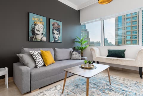 Upgraded & Lavishly Decorated 1BD | Dubai Marina