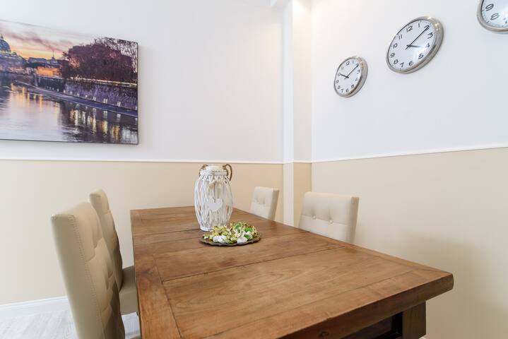 Charming apt S. Peter, 4 bedr, 9 sl, 2 bathr gallery image 5