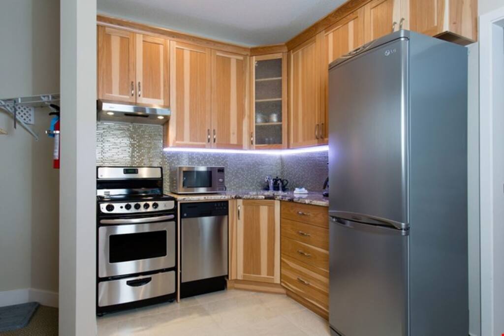 Cook meals while on vacation in the fully-equipped kitchen.
