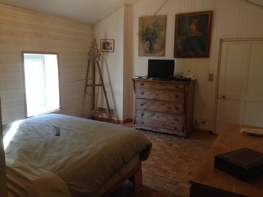 Chambre "Télé" 45 / 50 €