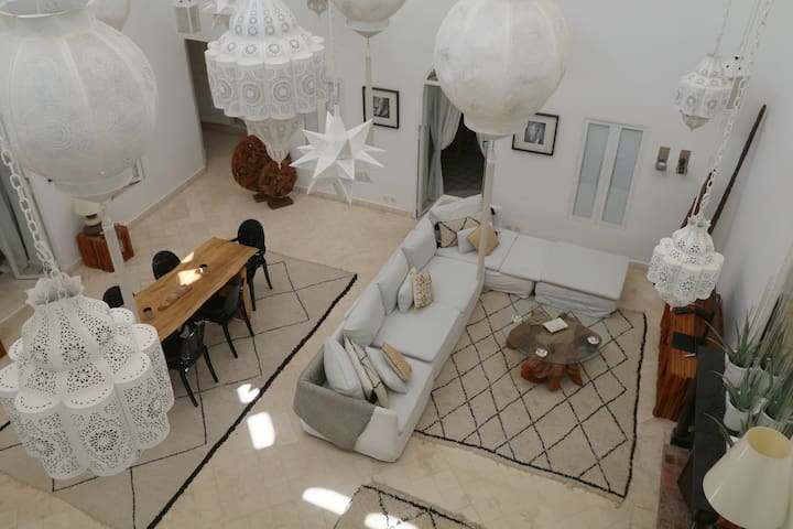 Saatchi & Saatchi managed Airbnb listing 3