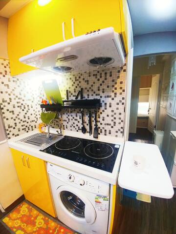 旺角東站 新世紀廣場旁 吃喝玩樂中心 3房+2廁所獨立單位不用與其他客人共用空間＋全屋完善設備 gallery image 4