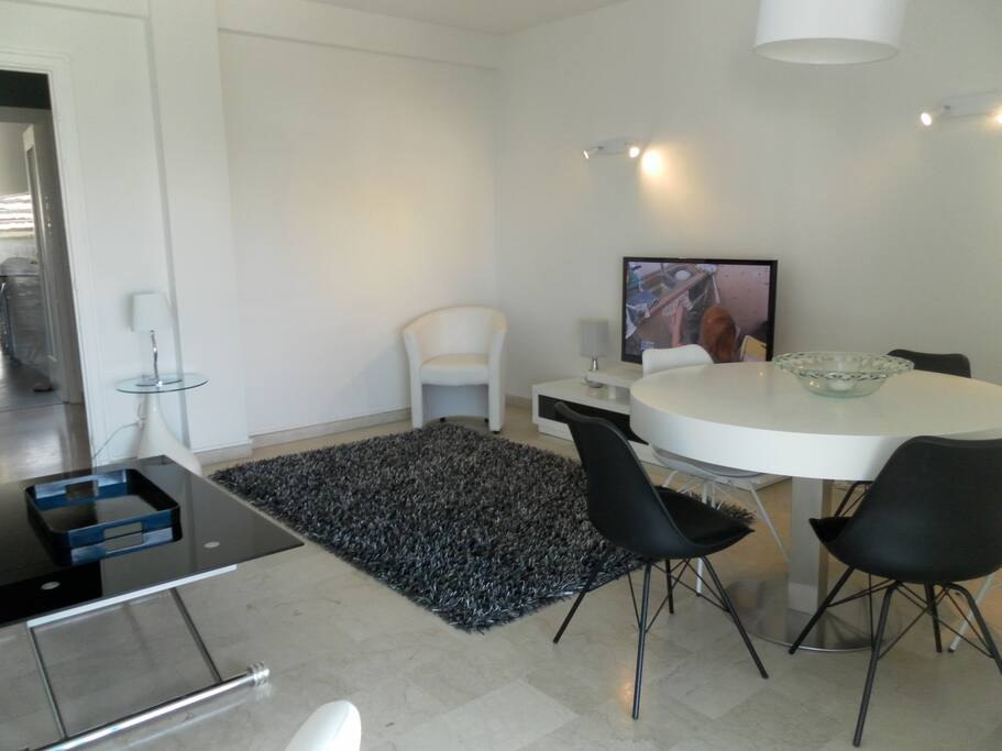 SALON SALLE A MANGER