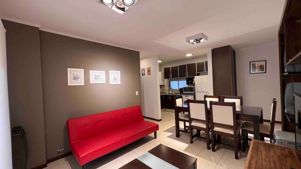 Erfolgreiche Airbnb-Immobilie: “The New York City” Depto  en Pleno Centro in Río Cuarto