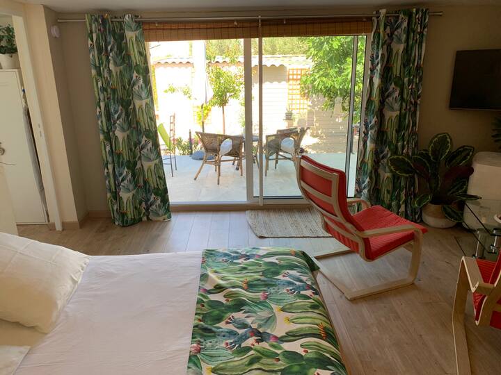 Appartement /Gite Neuf  Indépendant  2 Adultes - Beaumes-de-Venise