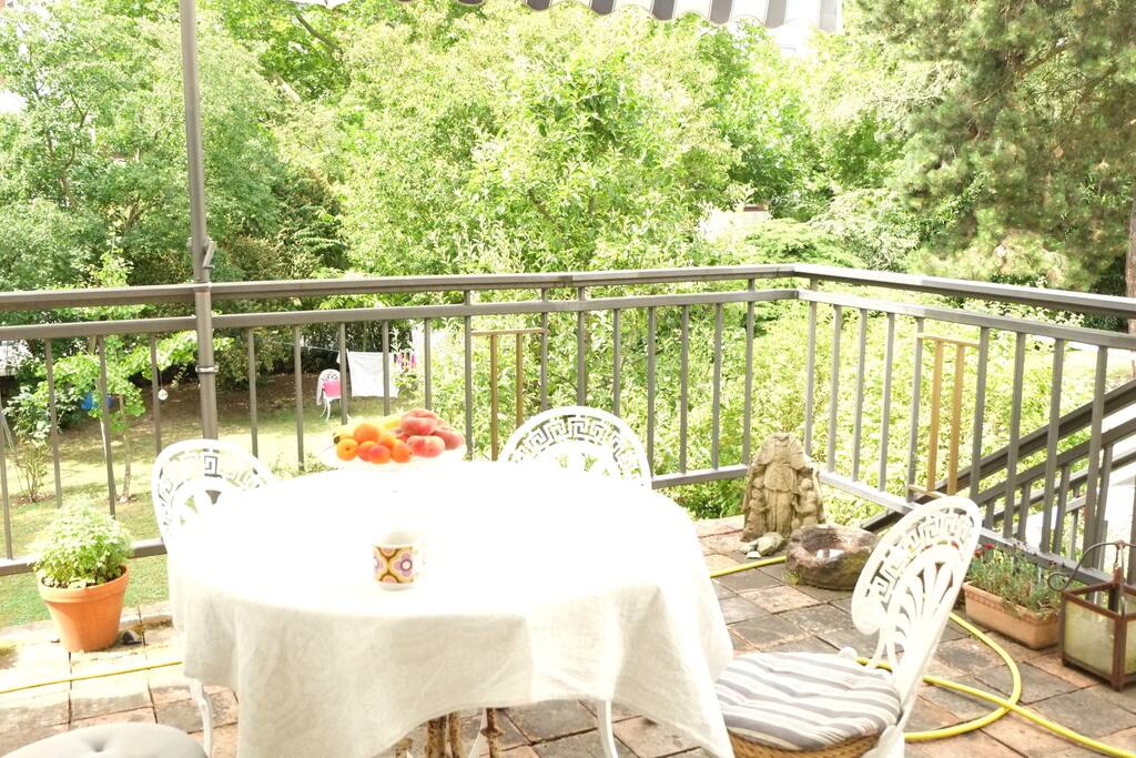 Terrasse und Garten