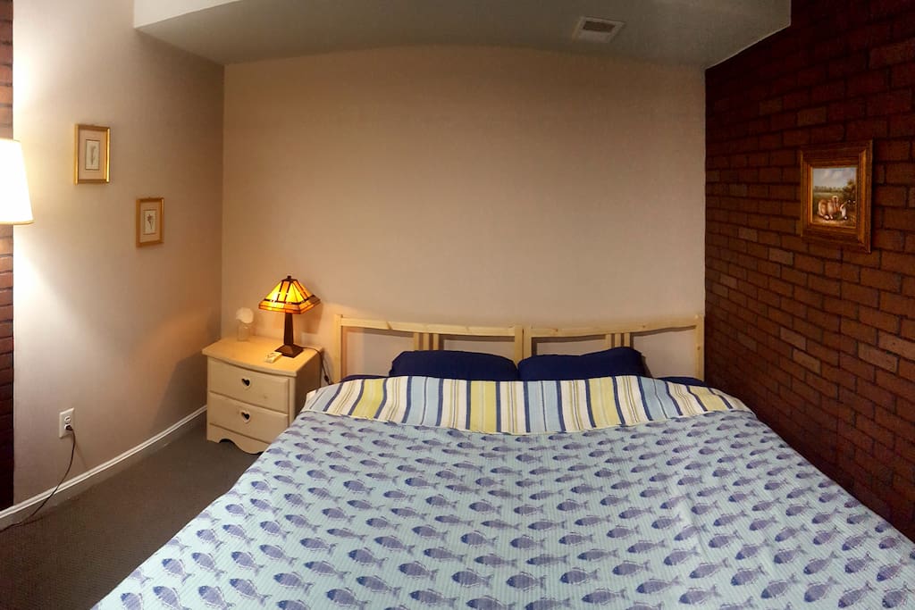 Private, cozy sleeping quarters (1 king or 2 twin bed options)