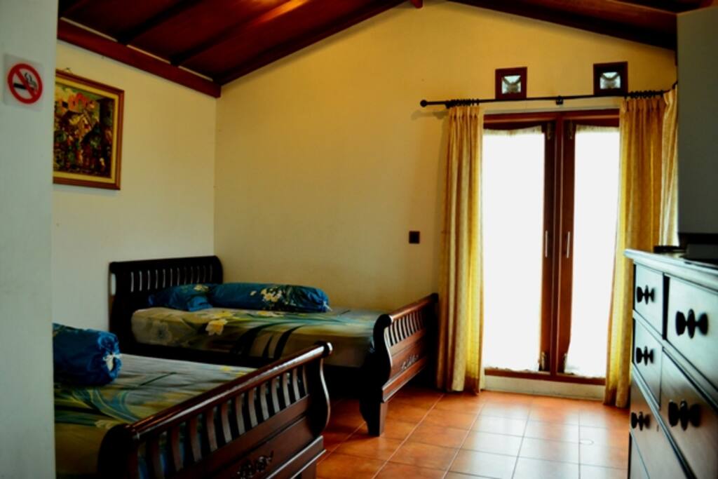 Bedroom lt 1