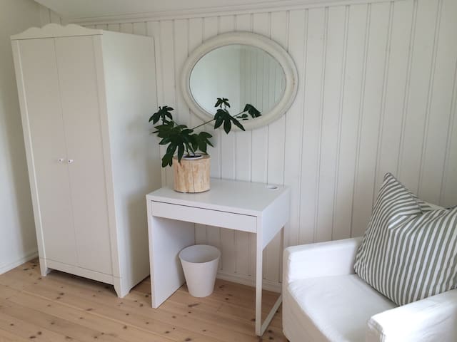 "Nature Room" in Ås Guesthouse - close to NMBU