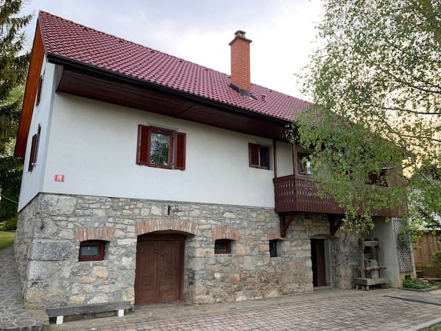 Peaceful, family-friendly country house near Kolpa