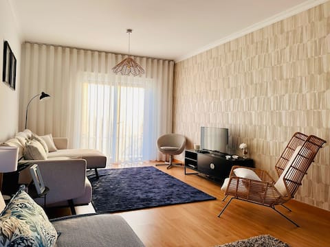 Top performing Airbnb: Charming apartment with sea view in Foz Do Arelho